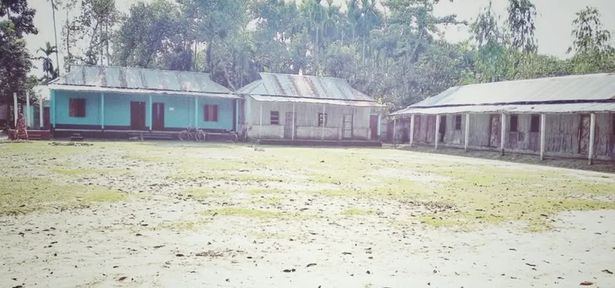 নীলের কুটির হাট আদর্শ উচ্চ বিদ্যালয়