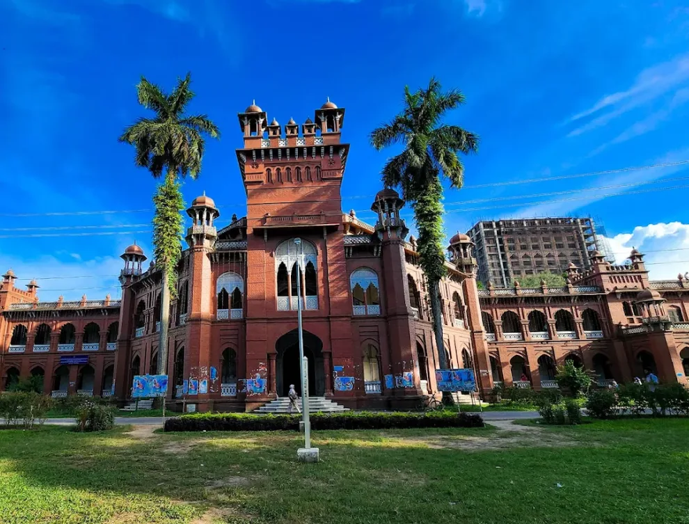 University of Dhaka (DU)