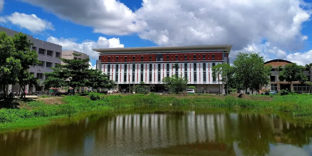 খুলনা বিশ্ববিদ্যালয়