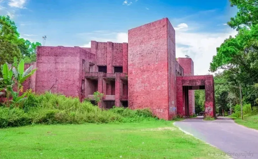 University of Chittagong (CU)